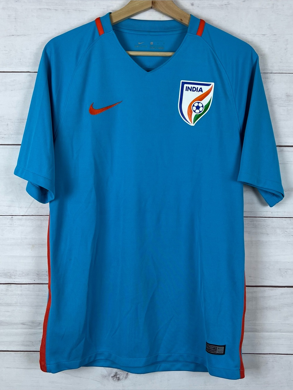 Authentic 2017 Nike India soccer football jersey Mens Large RARE